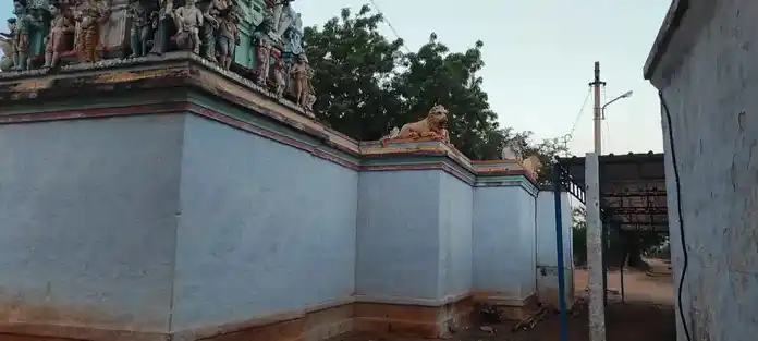 Arulmigu Melaveliyoor Mariyamman Vakaiyara, Kalladai - 621313 Arulmigu Melaveliyoor Mariyamman Vakaiyara,  - 621313, Karur - Ancient Temple Architecture and History Image 3