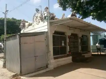 Arulmigu Mettuvaluvu Mariamman Temple, Pariyur - 638452 அருள்மிகு மேட்டுவலவுமாரியம்மன் திருக்கோயில், Pariyur - 638452, Erode - Ancient Temple Architecture and History Image 3