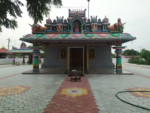 Arulmigu Metuputhur Mariamman Temple, Koothampoondi - 637202 Arulmigu Metuputhur Mariamman Temple, Koothampoondi - 637202, Namakkal - Ancient Temple Architecture and History Image 2