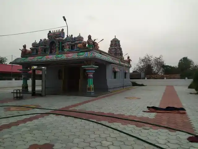 Arulmigu Metuputhur Mariamman Temple, Koothampoondi - 637202 Arulmigu Metuputhur Mariamman Temple, Koothampoondi - 637202, Namakkal - Ancient Temple Architecture and History Image 3