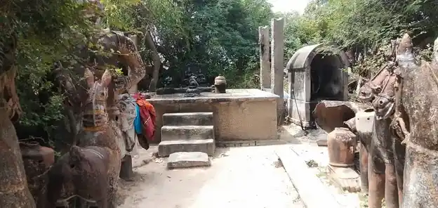 Arulmigu Meyyapperumal Temple, Keelakkurichi - 622101 அருள்மிகு மெய்யப்பெருமாள் திருக்கோயில், Keelakkurichi - 622101, Pudukkottai - Ancient Temple Architecture and History Image 7