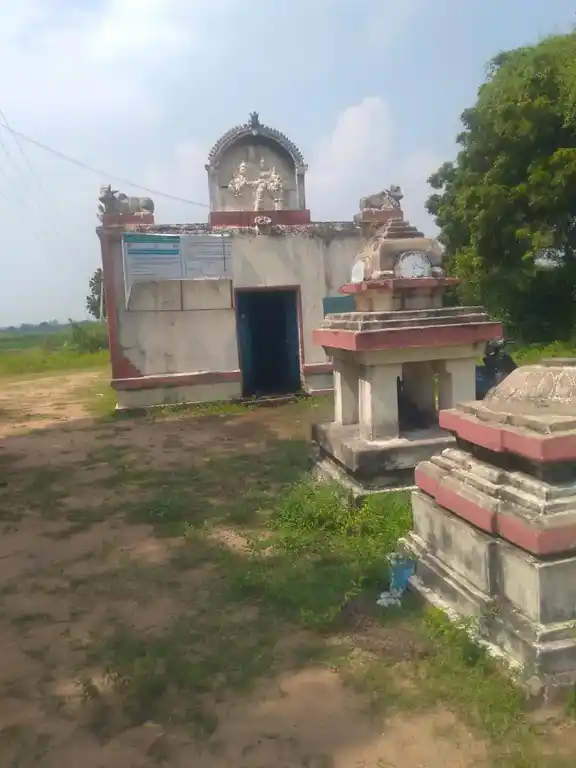 Arulmigu Midhantheeswarar Temple, Kumaraickanpet - 601204 அருள்மிகு மிதந்தீஸ்வரர் திருக்கோயில், குமரக்கன்பேட்டை - 601204, Tiruvallur - Ancient Temple Architecture and History Image 4