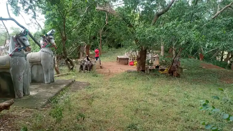Arulmigu Minnalkudi Ayyanar Temple, Thirukolakkudi - 630405 அருள்மிகு. மின்னல்குடி அய்யனார் திருக்கோயில், Thirukolakkudi - 630405, Sivagangai - Ancient Temple Architecture and History Image 3