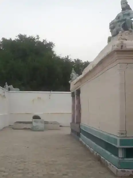 Arulmigu Mohanaperumal Temple, Keelathailpatti, Keelathailpatti - 626128 அருள்மிகு மோகனப்பெருமாள் திருக்கோயில், கீழத்தாயில்பட்டி, கீழத்தாயில்பட்டி கிராமம் - 626128, Virudhunagar - Ancient Temple Architecture and History Image 7