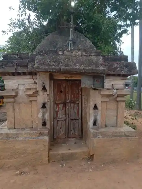Arulmigu Mokkamudaiya Ayyanar Temple, Mokur, Mokur - 614602