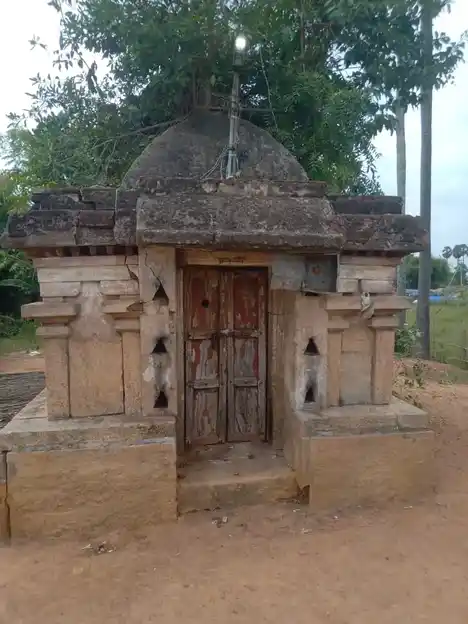 Arulmigu Mokkamudaiya Ayyanar Temple, Mokur, Mokur - 614602 அருள்மிகு மோக்கமுடைய அய்யனார் திருக்கோயில், Mokur, Mokur - 614602, Thanjavur - Ancient Temple Architecture and History Image 8