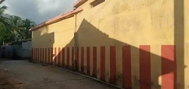 Arulmigu Mookampari Amman Temple, Near Pond, Thazhakudi - 629302