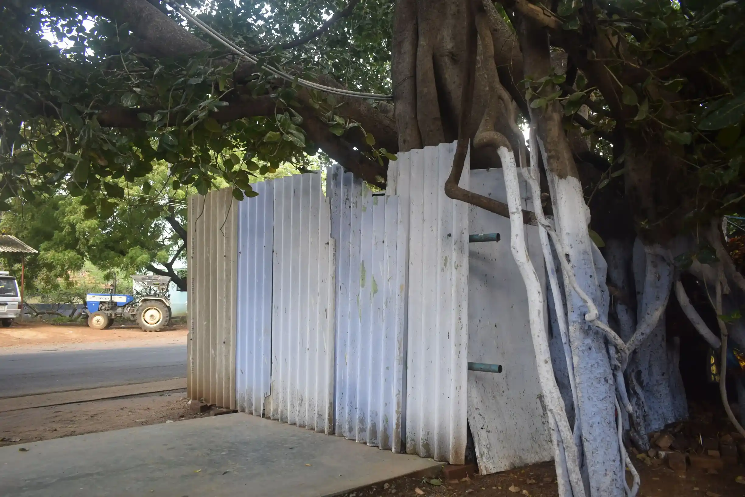 Arulmigu Moonaal Yendra Muppudathiyamman Temple, Near Pavoorchatram, Navaneethakrishnapuram - 627806 அருள்மிகு மூணால் என்ற முப்பிடாதியம்மன் திருக்கோயில், Near Pavoorchatram, Navaneethakrishnapuram - 627806, Tenkasi - Ancient Temple Architecture and History Image 5