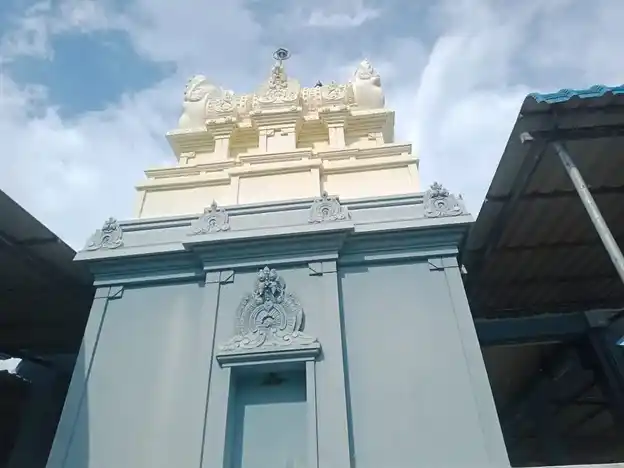 Arulmigu Moondru Mugamkondamman Temple, Potraiyadi, Thamaraikulam - 629703 அருள்மிகு மூன்று முகங்கொண்டம்மன் திருக்கோயில், Potraiyadi, Thamaraikulam - 629703, Kanyakumari - Ancient Temple Architecture and History Image 3