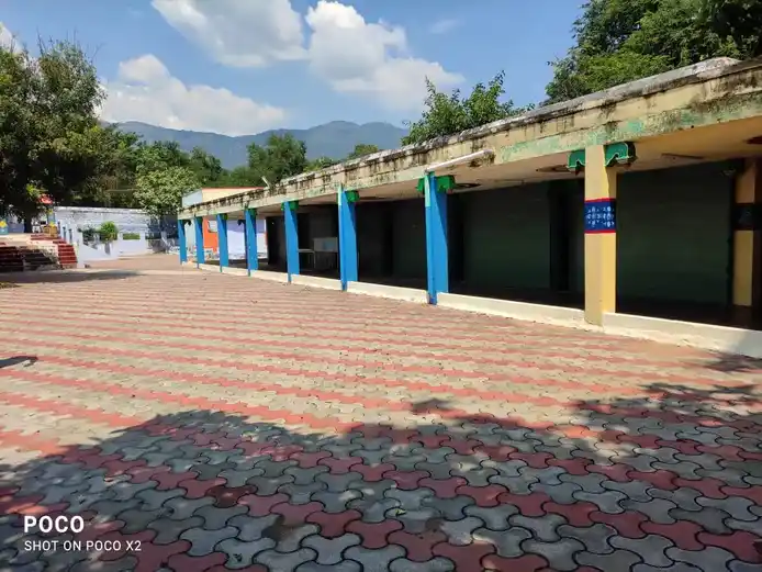 Arulmigu Moongilanai Kamatchiamman Temple, Devathanapatti - 625602 அருள்மிகு மூங்கிலனை காமாட்சியம்மன் திருக்கோயில், தேவதானப்பட்டி - 625602, Theni - Ancient Temple Architecture and History Image 4