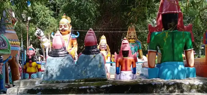 Arulmigu Moongilkuthu Muniyappan Temple, Neikkarapatti - 636010 அருள்மிகு முங்கில் குத்து முனியப்பன்சுவாமி திருக்கோயில், நெய்க்காரப்பட்டி - 636010, Salem - Ancient Temple Architecture and History Image 4