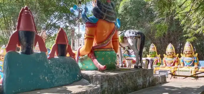 Arulmigu Moongilkuthu Muniyappan Temple, Neikkarapatti - 636010 அருள்மிகு முங்கில் குத்து முனியப்பன்சுவாமி திருக்கோயில், நெய்க்காரப்பட்டி - 636010, Salem - Ancient Temple Architecture and History Image 6