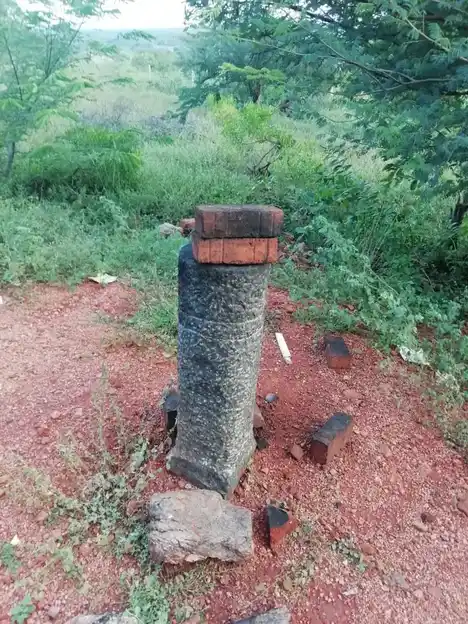 Arulmigu Mooranpatti Malaikoil, Pazhayakottai - 621303 Arulmigu Mooranpatti malaikoil, Pazhayakottai - 621303, Thiruchirappalli - Ancient Temple Architecture and History Image 3