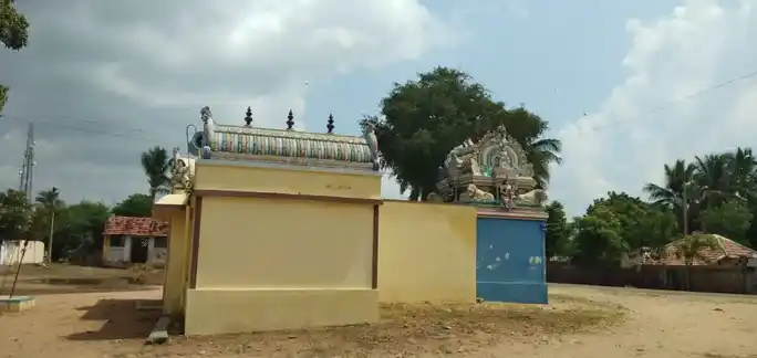 Arulmigu Moorkkakaliyamman Temple, Vadavambadi - 639102 அருள்மிகு மூர்க்க காளியம்மன் திருக்கோயில், Vadavambadi - 639102, Karur - Ancient Temple Architecture and History Image 4