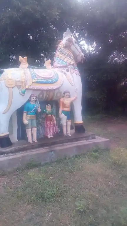 Arulmigu Moorthiyan Temple, Keelapalur - 621707 அருள்மிகு முத்தையார் திருக்கோயில், கீழப்பழுவூர் - 621707, Ariyalur - Ancient Temple Architecture and History Image 4