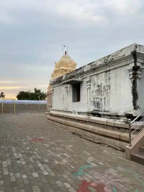 Arulmigu Moovendharreeswarar Temple, Nasiyanur - 638107 அருள்மிகு மூவேந்தர் ஆதிநாராயணப் பெருமாள் திருக்கோயில், Nasiyanur - 638107, Erode - Ancient Temple Architecture and History Image 3