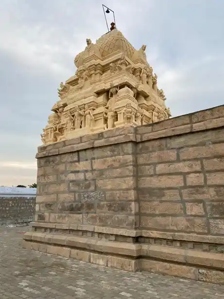 Arulmigu Moovendharreeswarar Temple, Nasiyanur - 638107 அருள்மிகு மூவேந்தர் ஆதிநாராயணப் பெருமாள் திருக்கோயில், Nasiyanur - 638107, Erode - Ancient Temple Architecture and History Image 4