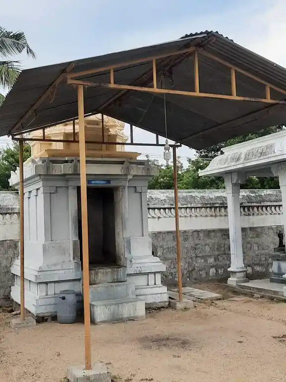 Arulmigu Moovendharreeswarar Temple, Nasiyanur - 638107 அருள்மிகு மூவேந்தர் ஆதிநாராயணப் பெருமாள் திருக்கோயில், Nasiyanur - 638107, Erode - Ancient Temple Architecture and History Image 10