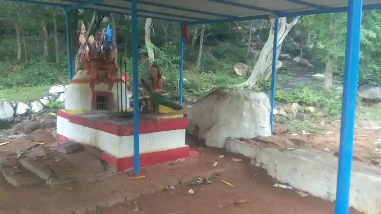 Arulmigu Mottaimanai Bodi Sibinathar Temple, Muthazhalvarpatti - 621305 Temple