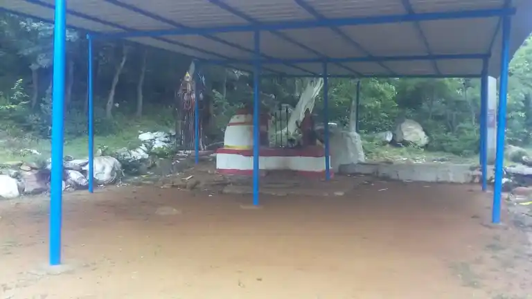 Arulmigu Mottaimanai Bodi Sibinathar Temple, Muthazhalvarpatti - 621305 Arulmigu Mottaimanai bodi sibinathar Temple, Muthazhalvarpatti - 621305, Thiruchirappalli - Ancient Temple Architecture and History Image 2