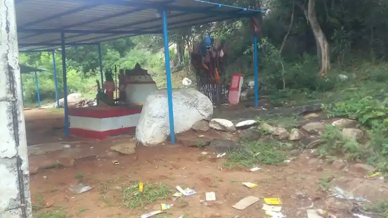 Arulmigu Mottaimanai Bodi Sibinathar Temple, Muthazhalvarpatti - 621305 Arulmigu Mottaimanai bodi sibinathar Temple, Muthazhalvarpatti - 621305, Thiruchirappalli - Ancient Temple Architecture and History Image 3
