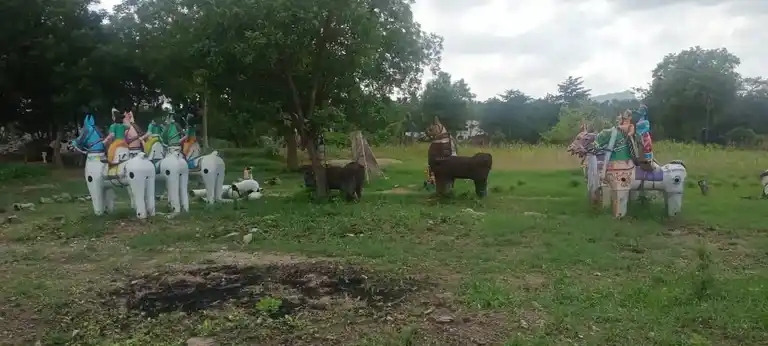 Arulmigu Mottaiyasamy Temple, Vandari - 625705 அருள்மிகு மொட்டையசாமி திருக்கோயில், Vandari - 625705, Madurai - Ancient Temple Architecture and History Image 2