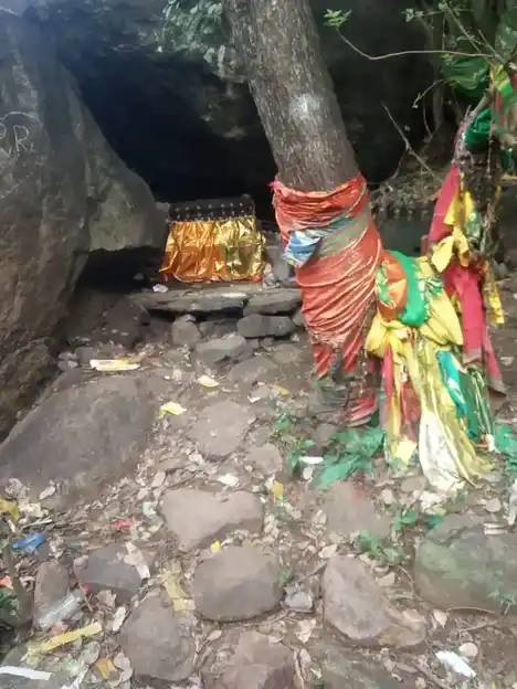 Arulmigu Mottanuthu Ayyanar Temple, Elumalai - 625535 அருள்மிகு மொட்டனூத்து அய்யனார் திருக்கோயில், Elumalai - 625535, Madurai - Ancient Temple Architecture and History Image 4