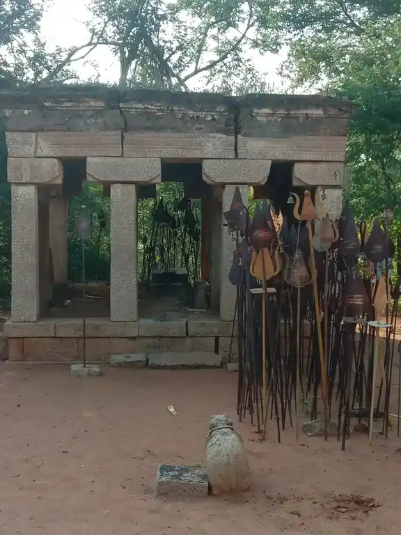 Arulmigu Mudimalai Aandavar Temple, Senkuruchi - 624306 அருள்மிகு முடிமலை ஆண்டவர் கோயில், Senkuruchi - 624306, Dindigul - Ancient Temple Architecture and History Image 4