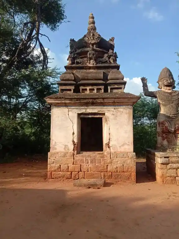 Arulmigu Mudimalai Aandavar Temple, Senkuruchi - 624306 அருள்மிகு முடிமலை ஆண்டவர் கோயில், Senkuruchi - 624306, Dindigul - Ancient Temple Architecture and History Image 5