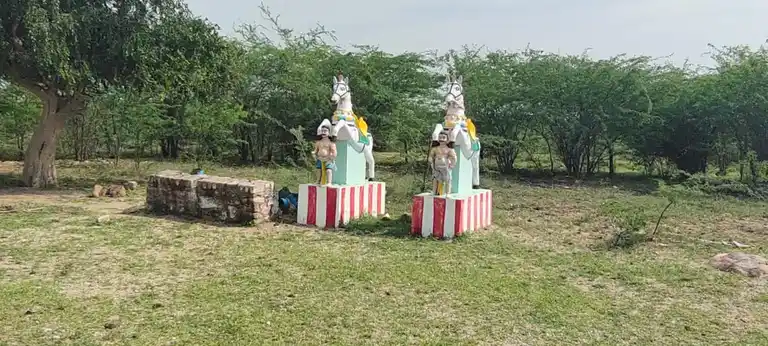 Arulmigu Mudiperutha Iyyanar Temple, Meenakshipuram - 628720 அருள்மிகு முடிபெருத்த ஐயனார் திருக்கோயில், Meenakshipuram - 628720, Thoothukudi - Ancient Temple Architecture and History Image 4