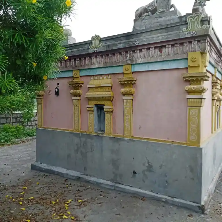 Arulmigu Mukkateeswarar Temple, Near Tank, Mukarambakkam - 601201 அருள்மிகு முக்காட்டீஸ்வரர் திருக்கோயில், Near Tank, Mukarambakkam - 601201, Tiruvallur - Ancient Temple Architecture and History Image 4
