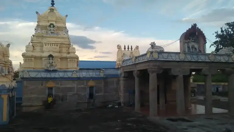 Arulmigu Muktheeswarar Temple, Inside The Village, Selai - 631203 அருள்மிகு முக்தீஸ்வரர் திருக்கோயில், Inside The Village, Selai - 631203, Tiruvallur - Ancient Temple Architecture and History Image 2