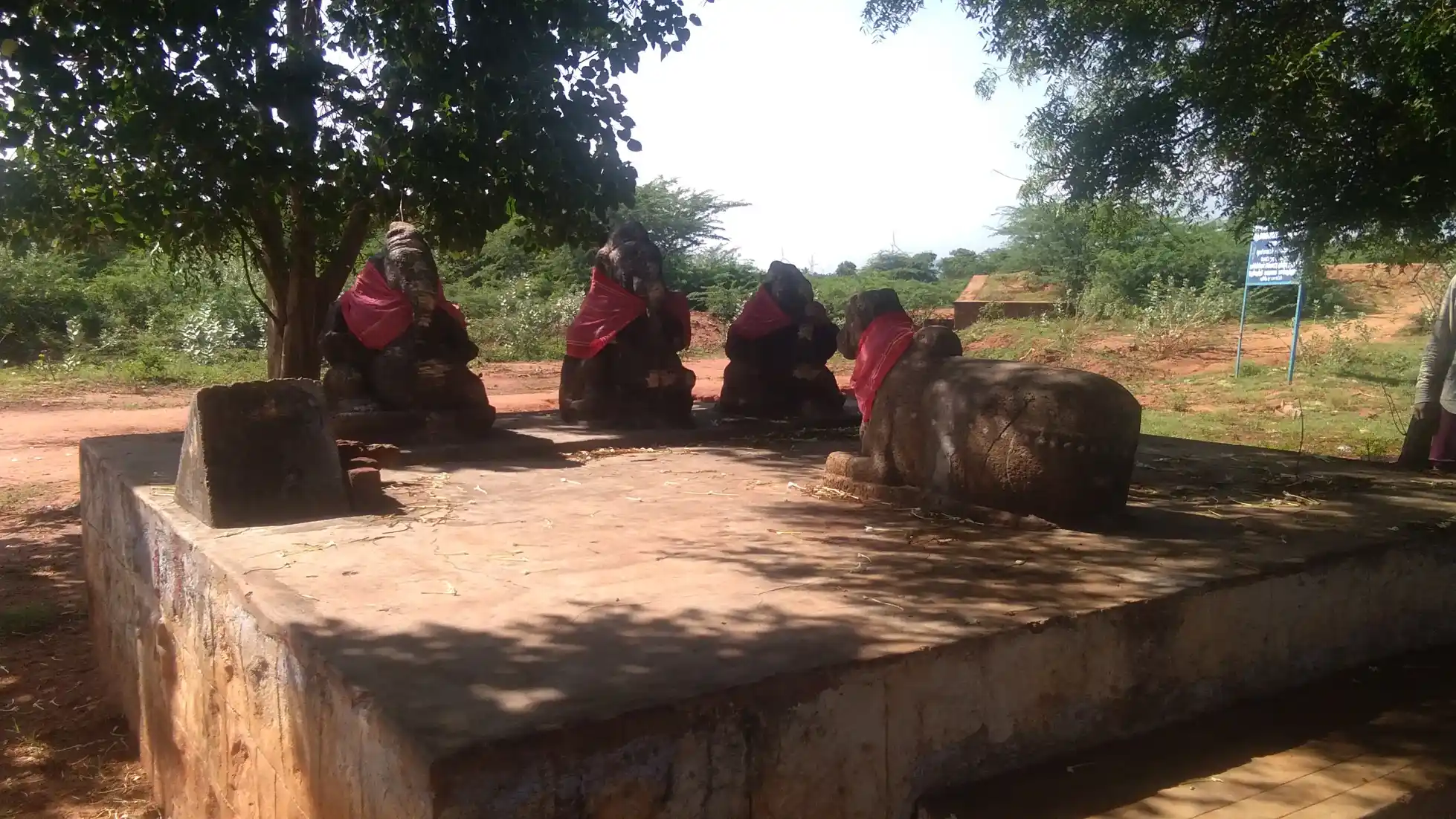 Arulmigu Mummoorthisamy Temple, Mottanoothu - 625512 Temple