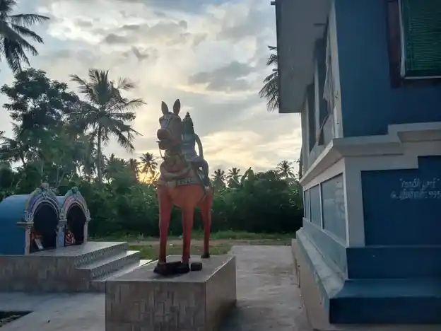 Arulmigu Muneeswarar Temple, Keelathiruppanthuruthi - 613103 அருள்மிகு முனிஸ்வரர் சுவாமி திருக்கோயில், Keelathiruppanthuruthi - 613103, Thanjavur - Ancient Temple Architecture and History Image 3