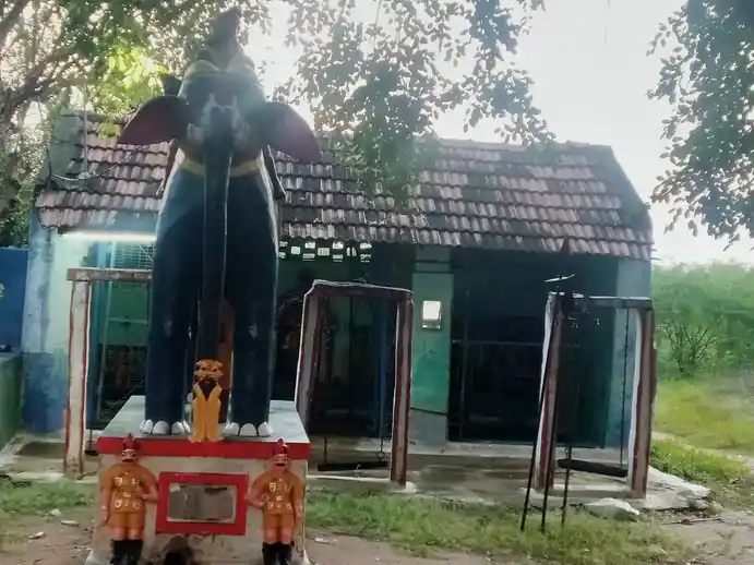 Arulmigu Muniappan Temple, Mettuppudhur, Mettuppudhur - 638056 அருள்மிகு முனியப்பன் திருக்கோயில், Mettuppudhur, மேட்டுப்புதூர் - 638056, Erode - Ancient Temple Architecture and History Image 3