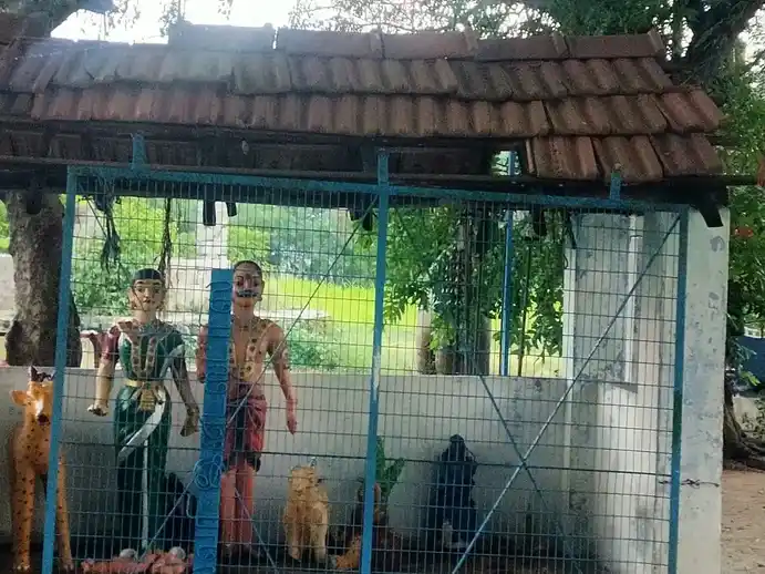 Arulmigu Muniappan Temple, Mettuppudhur, Mettuppudhur - 638056 அருள்மிகு முனியப்பன் திருக்கோயில், Mettuppudhur, மேட்டுப்புதூர் - 638056, Erode - Ancient Temple Architecture and History Image 7