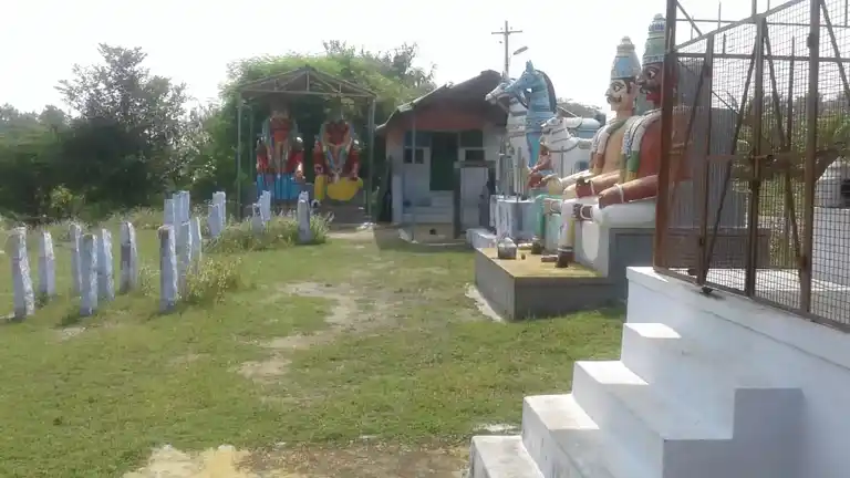 Arulmigu Muniappaswamy Temple, Vaniuthur - 638506 அருள்மிகு முனியப்ப சுவாமி திருக்கோயில், Vaniuthur - 638506, Erode - Ancient Temple Architecture and History Image 4