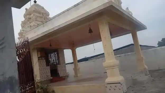 Arulmigu Muniasamy Temple, Kumarasakkanapuram - 628907 அருள்மிகு முனியசாமி திருக்கோயில், Kumarasakkanapuram - 628907, Thoothukudi - Ancient Temple Architecture and History Image 4