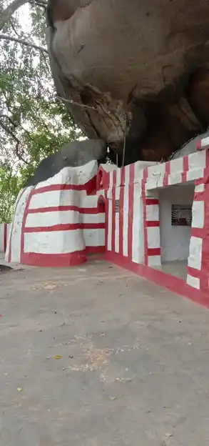 Arulmigu Munidevar Temple, Basthi - 635109 Arulmigu Munidevar Temple, Basthi - 635109, Krishnagiri - Ancient Temple Architecture and History Image 2