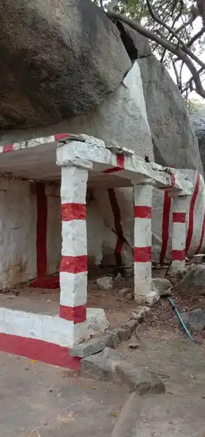 Arulmigu Munidevar Temple, Basthi - 635109 Arulmigu Munidevar Temple, Basthi - 635109, Krishnagiri - Ancient Temple Architecture and History Image 3