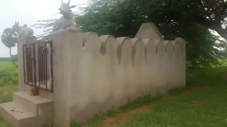 Arulmigu Munikkoyil, Sevanthaankaadu - 614616 அருள்மிகு முனிக்கோயில், செவந்தான்காடு, அறந்தாங்கி வட்டம், புதுக்கோட்டை மாவட்டம். கோயில், Sevanthaankaadu - 614616, Pudukkottai - Ancient Temple Architecture and History Image 2