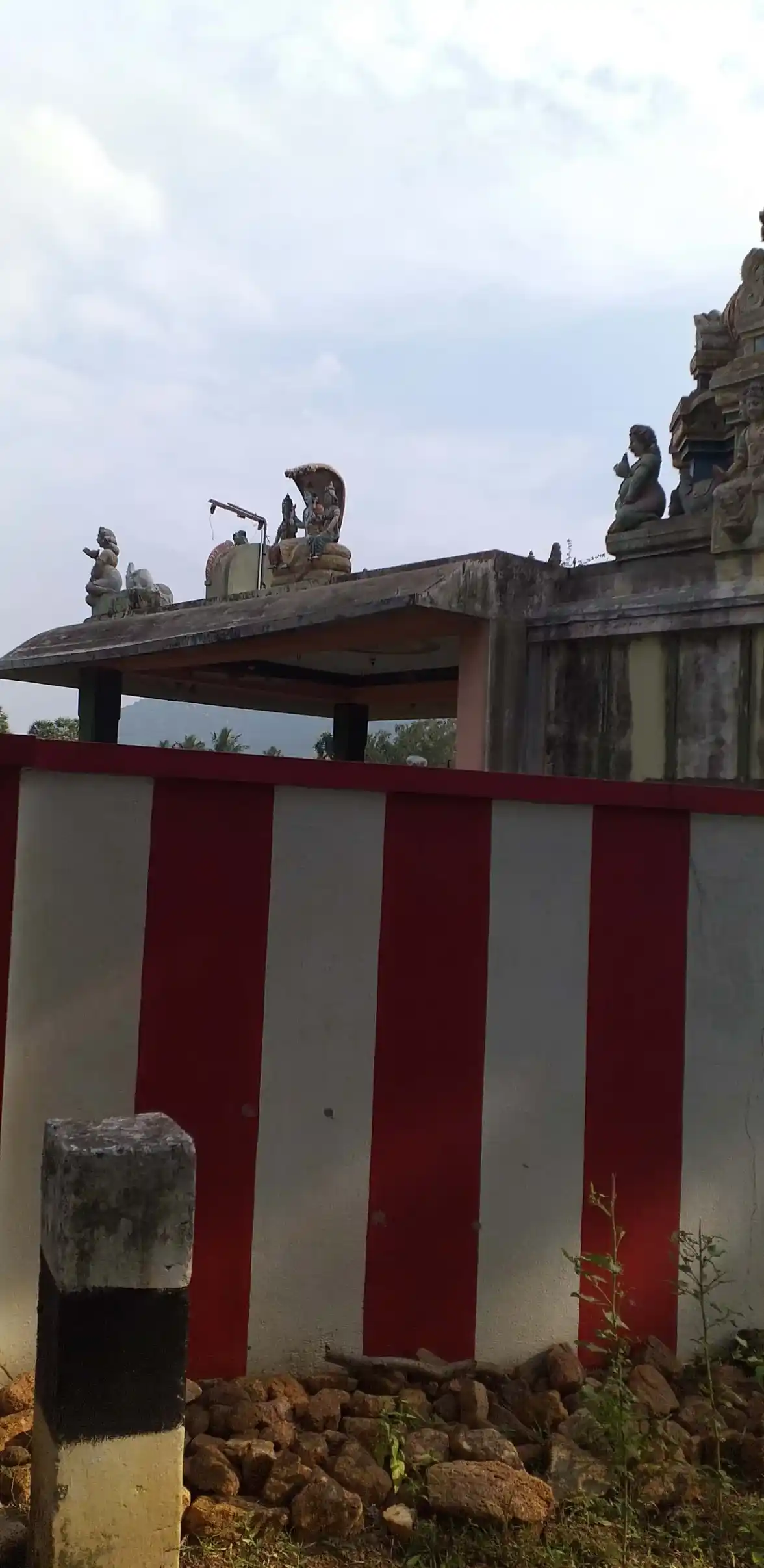 Arulmigu Muniya Perumal Temple, Mallakottai - 630566 Temple