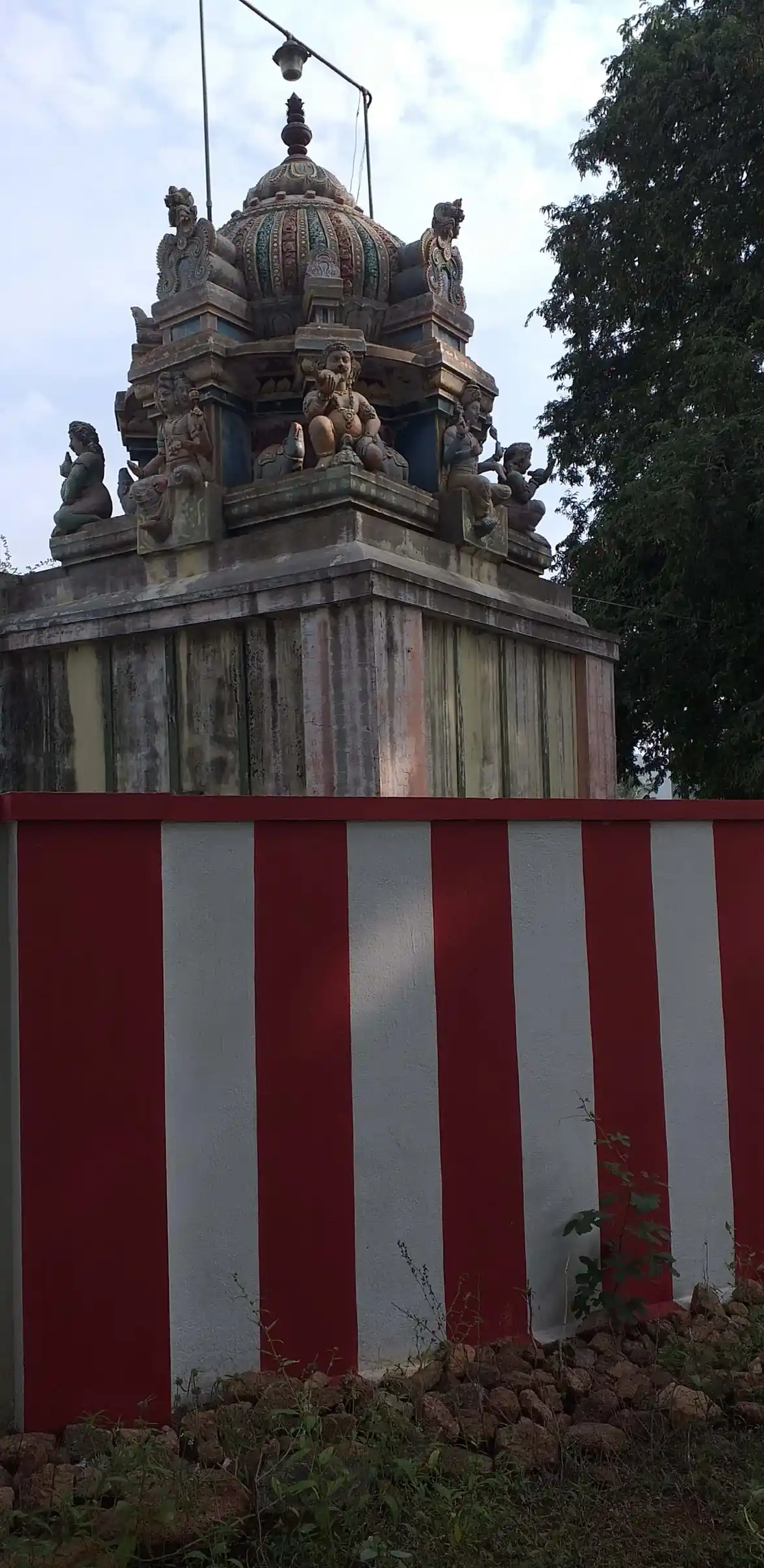 Arulmigu Muniya Perumal Temple, Mallakottai - 630566 Arulmigu Muniya Perumal Temple, Mallakottai - 630566, Sivagangai - Ancient Temple Architecture and History Image 7