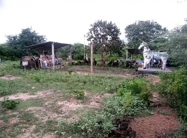 Arulmigu Muniyanar Temple, Thular - 621719 Arulmigu Muniyanar Temple, Thular - 621719, Ariyalur - Ancient Temple Architecture and History Image 5