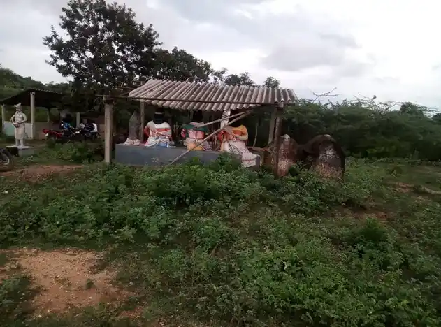 Arulmigu Muniyanar Temple, Thular - 621719 Arulmigu Muniyanar Temple, Thular - 621719, Ariyalur - Ancient Temple Architecture and History Image 6