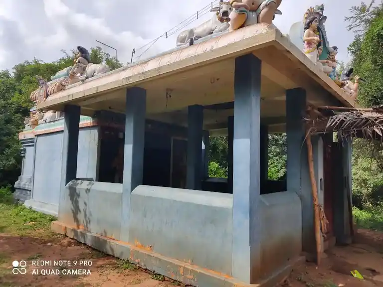 Arulmigu Muniyanar Temple, Viluthudayancheri, Ariyalur - 608901 Temple