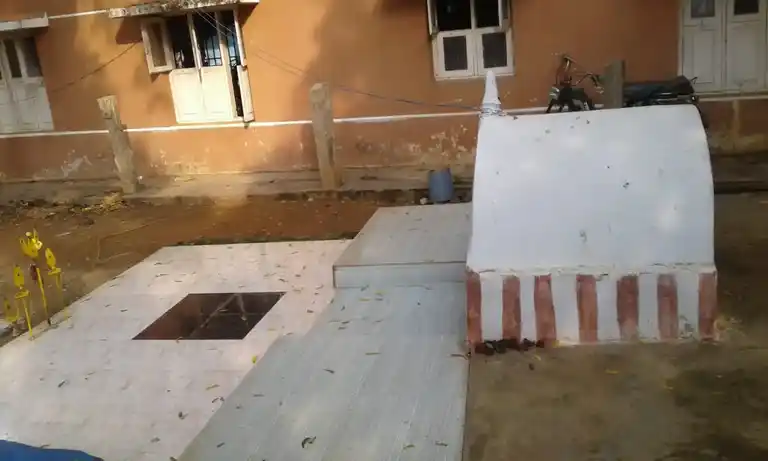 Arulmigu Muniyandavar Temple, Thanjavur - 613001