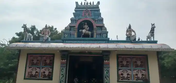 Arulmigu Muniyandavar Temple, Thiruverumbur - 620015 Arulmigu Muniyandavar Temple, Thiruverumbur - 620015, Thiruchirappalli - Ancient Temple Architecture and History Image 3