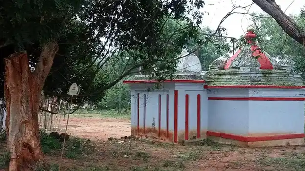 Arulmigu Muniyandi Temple, Sukkampatti - 624801 அருள்மிகு முனியாண்டி திருக்கோயில், Sukkampatti - 624801, Dindigul - Ancient Temple Architecture and History Image 4