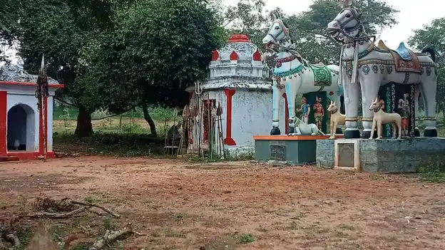 Arulmigu Muniyandi Temple, Sukkampatti - 624801 அருள்மிகு முனியாண்டி திருக்கோயில், Sukkampatti - 624801, Dindigul - Ancient Temple Architecture and History Image 10